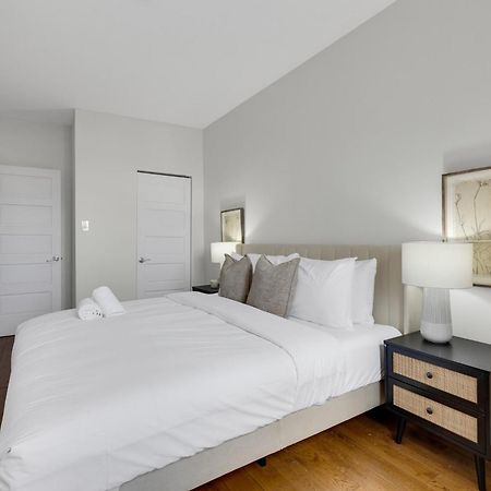 Апартаменты Lofts De La Petite Italie Монреаль Экстерьер фото