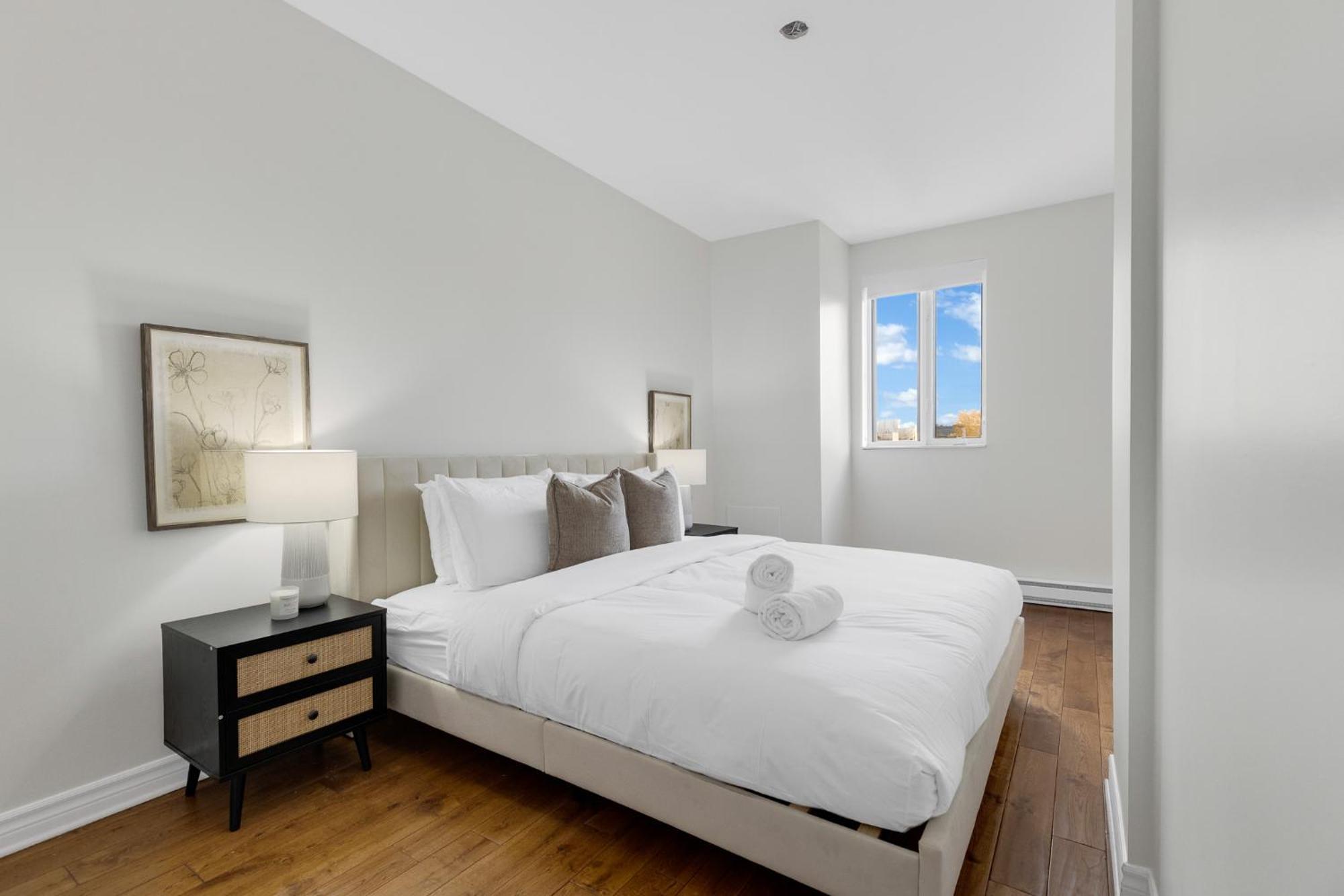 Апартаменты Lofts De La Petite Italie Монреаль Экстерьер фото