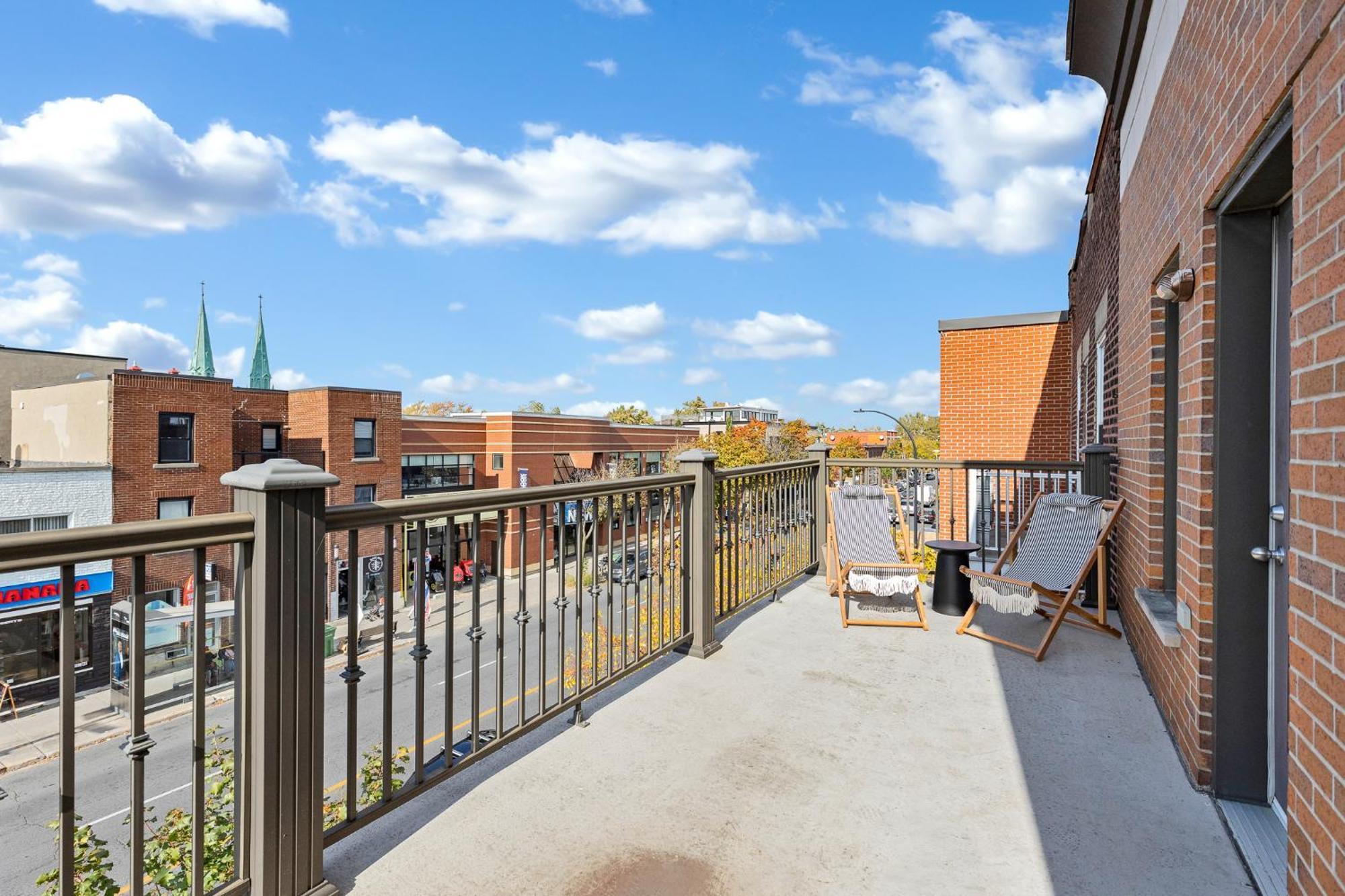 Апартаменты Lofts De La Petite Italie Монреаль Экстерьер фото